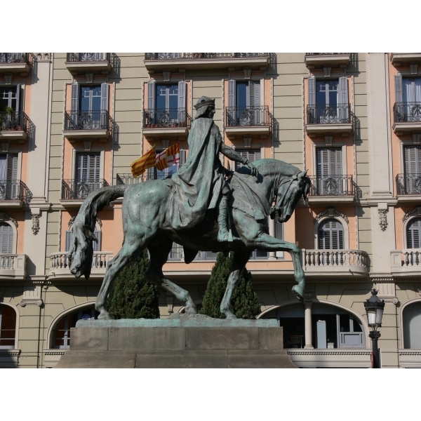 Estatua de Ramón Berenguer III